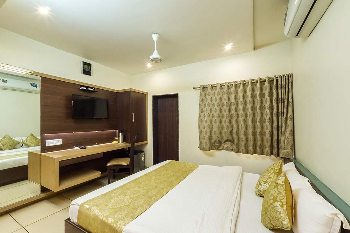 Hotel Kirti Джамнагар Экстерьер фото