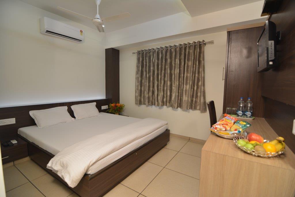 Hotel Kirti Джамнагар Экстерьер фото